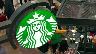 Starbucks’ta kıyafet krizi: Yüzlerce çalışan grevde