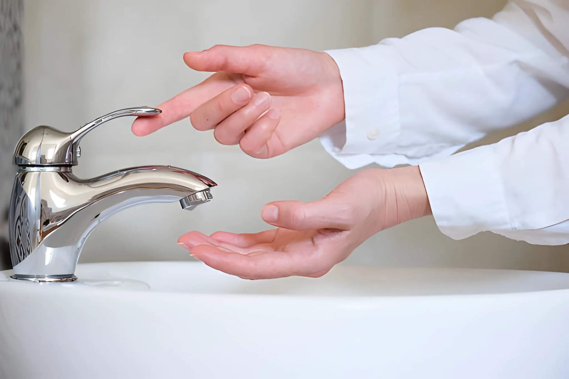 İzmir’de Su Kesintisi Her Gece Uygulanacak! İZSU 13 İlçeyi Kapsayan Yeni Programı Açıkladı