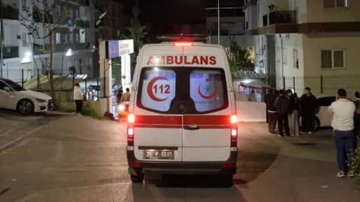 İzmir Buca’da Kız Öğrenci Yurdunda Gıda Zehirlenmesi Şüphesi: 28 Öğrenci Hastaneye Kaldırıldı
