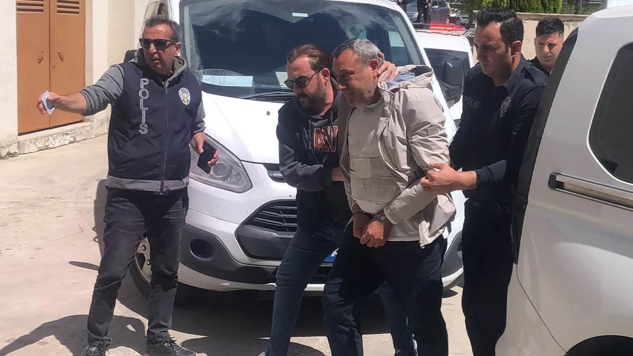 Tartıştığı oğlunu av tüfeğiyle öldürdü!