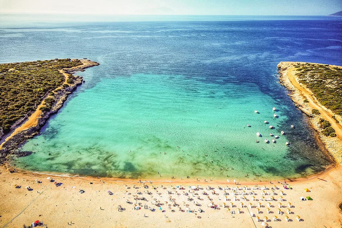 Urla’da Ücretsiz Plajlara Yoğun İlgi: 5 Nokta Yaz Sezonunda Öne Çıkıyor