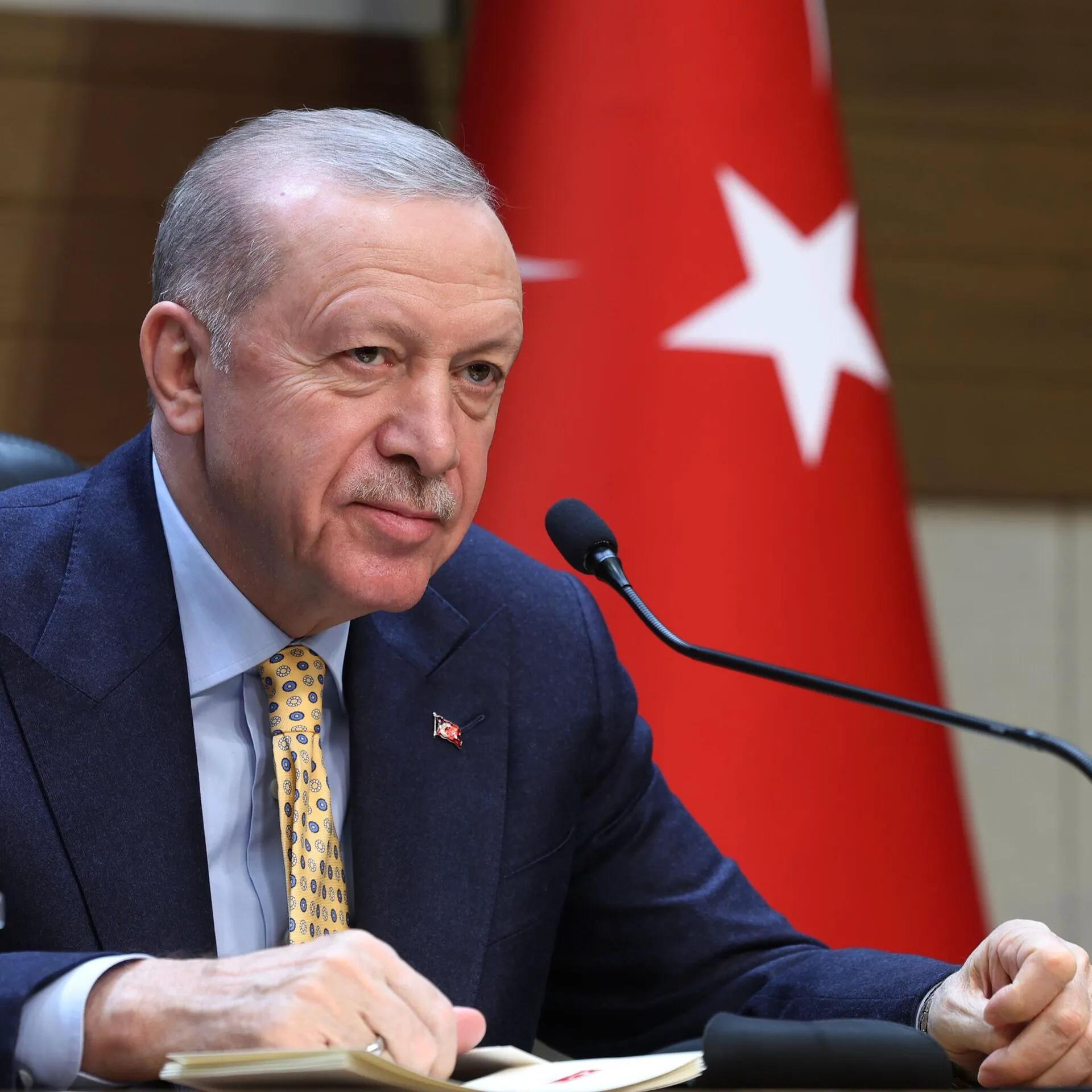 Cumhurbaşkanı Erdoğan: Yeni anayasa için 10 hukukçu görevlendirildi