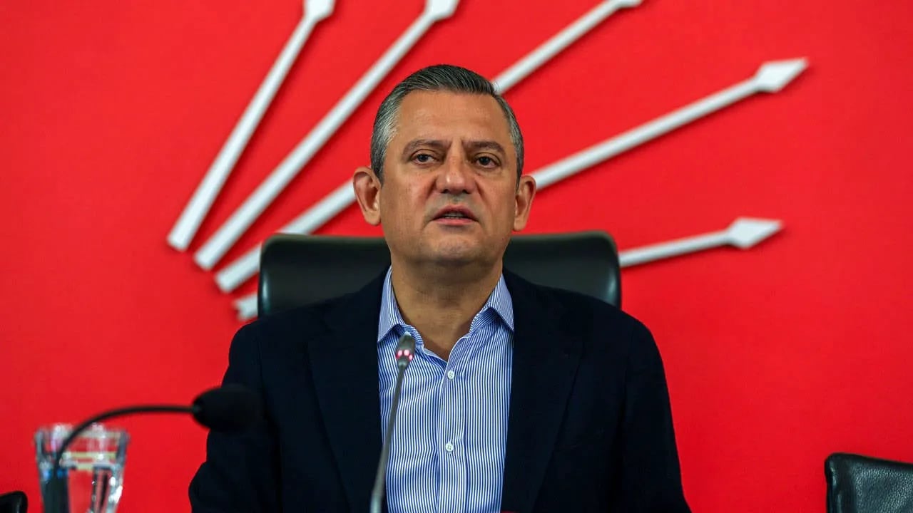 Özgür Özel’den Saldırı Sonrası Birlik Mesajı: Kutuplaşma Kimseye Yarar Sağlamaz!