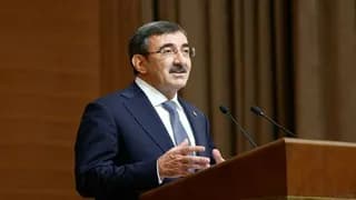 Cevdet Yılmaz: “Makro finansal istikrar güçlenmeye devam ediyor”