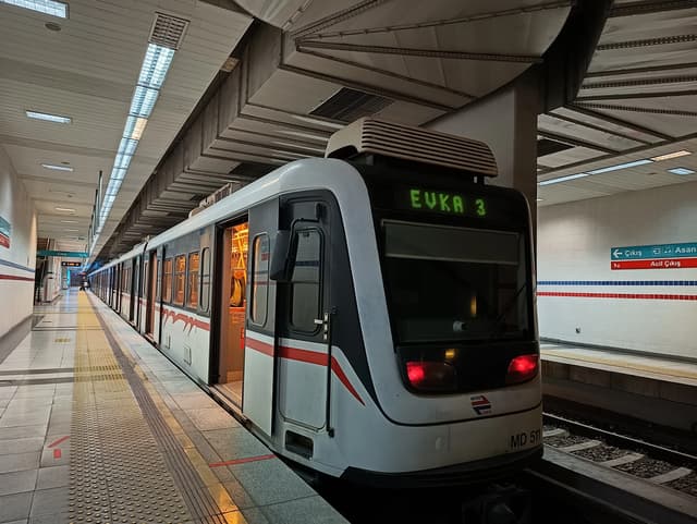 İzmir Metro Kullanacaklar Dikkat: Seferler Bornova’da Bitecek