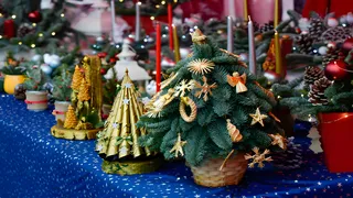 İzmir Noel Pazarları 2025: Yeni Yıl Festivali Tarihleri ve Lokasyonları!