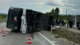 Konya'da Yolcu Otobüsü Devrildi: 14 Yaralı
