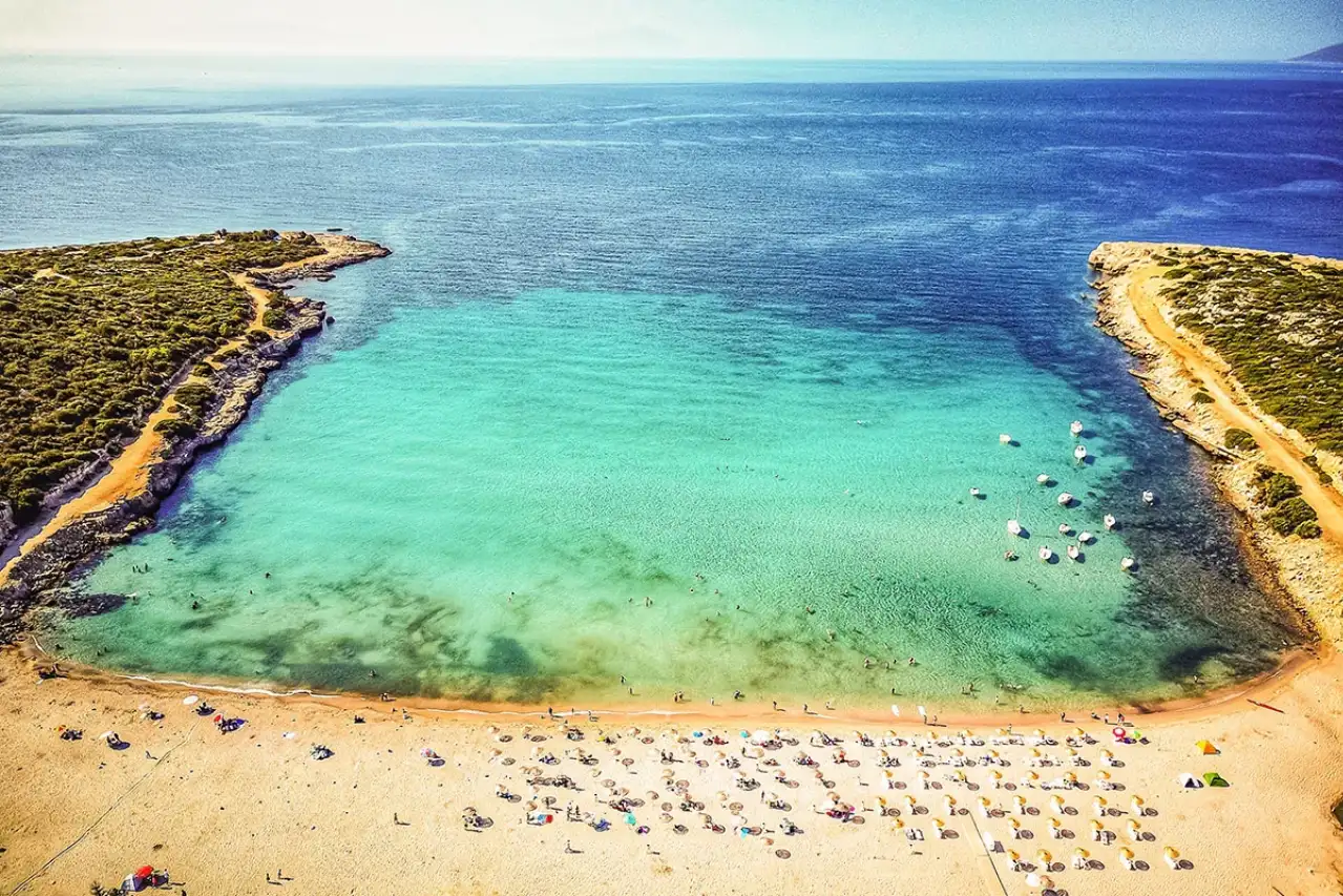 Urla’da Ücretsiz Plajlara Yoğun İlgi: 5 Nokta Yaz Sezonunda Öne Çıkıyor