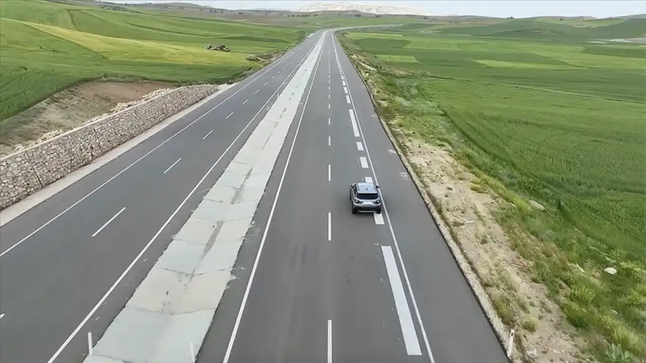 Türkiye'nin İlk Melodili Yolu Ankara'da Açıldı: Sürüş Esnasında Mozart Çalıyor