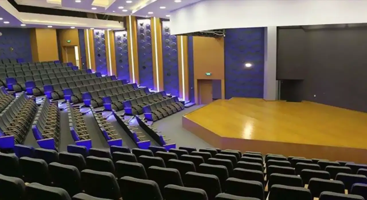 Bodrum Belediyesi Şehir Tiyatrosu’ndan Yeni Sezon Açılışına Tam Not