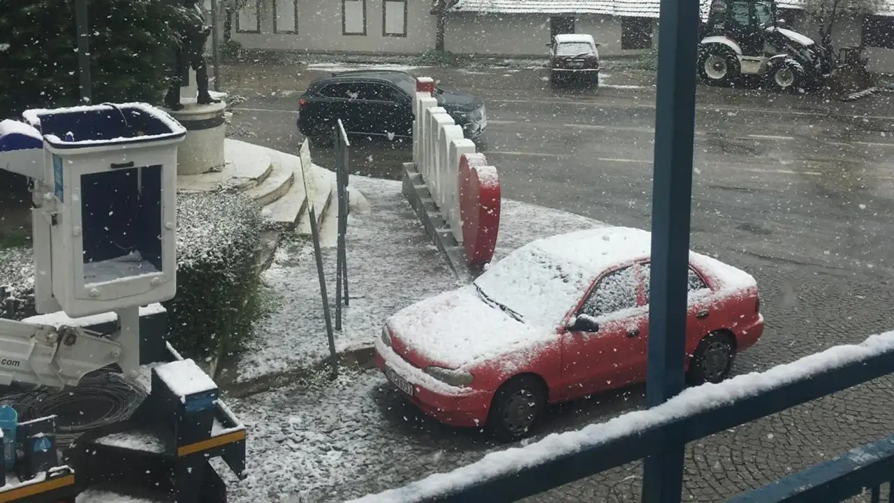 İzmir’de mayısta kar manzarası