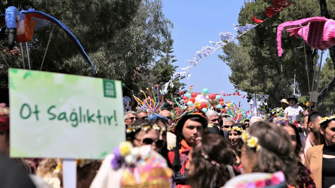 Alaçatı Ot Festivali Bugün Başladı: Ege’nin Lezzet ve Doğa Şöleni Kapılarını Açtı