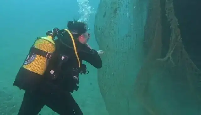 İzmir Karaburun’da 1.5 Ton Hayalet Ağ Temizliği Yapıldı
