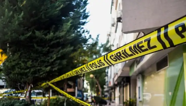 İzmir’de Cami Avlusunda Bırakılmış Bir Bebek Bulundu! Polis Ekipleri Harekete Geçti