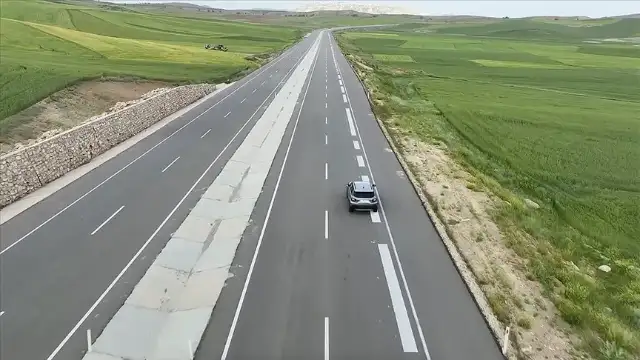 Türkiye'nin İlk Melodili Yolu Ankara'da Açıldı: Sürüş Esnasında Mozart Çalıyor