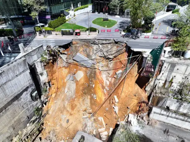 Sarıyer Maslak’ta Yol Çöktü, Onarım 3. Gününde Sürüyor
